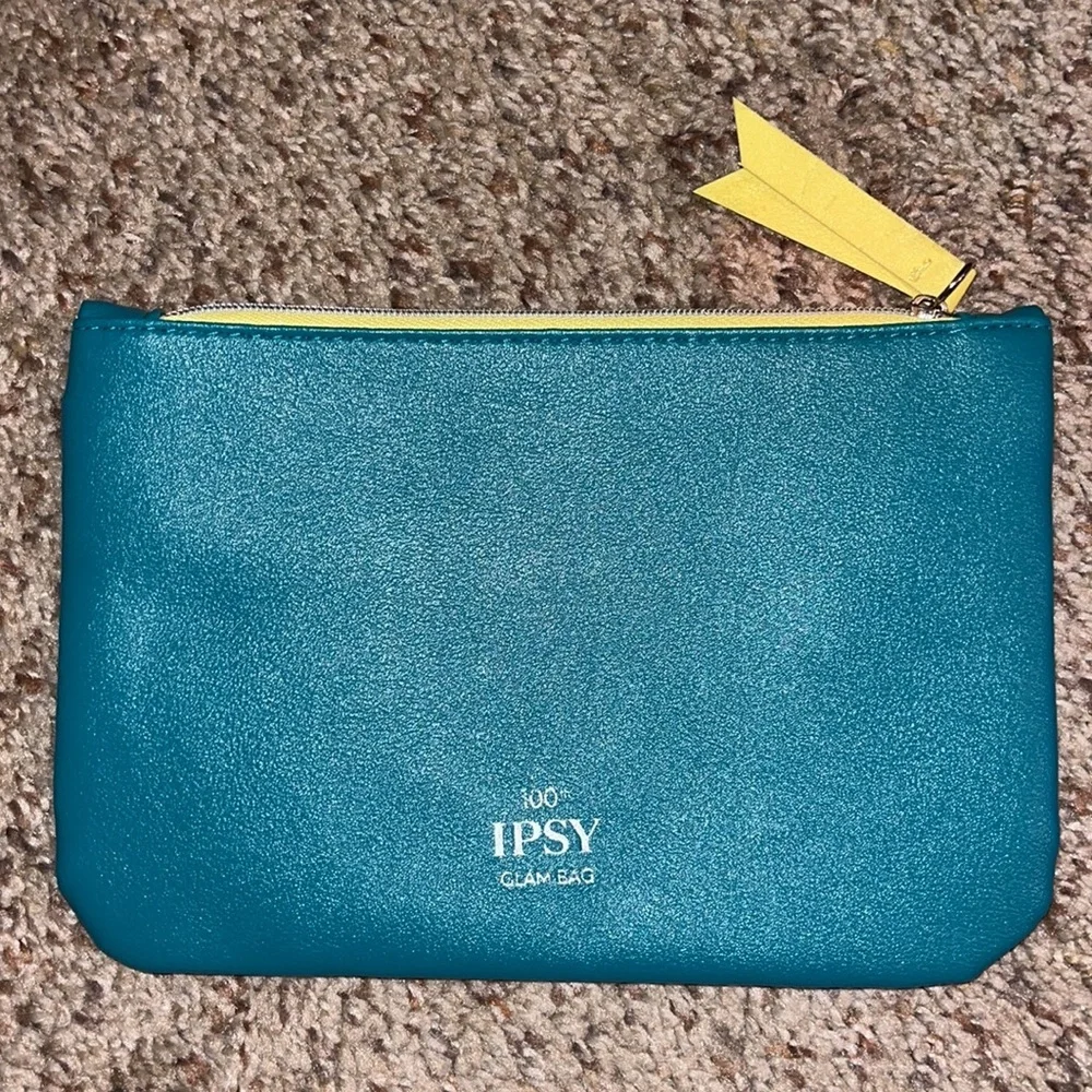Ipsy glam bag